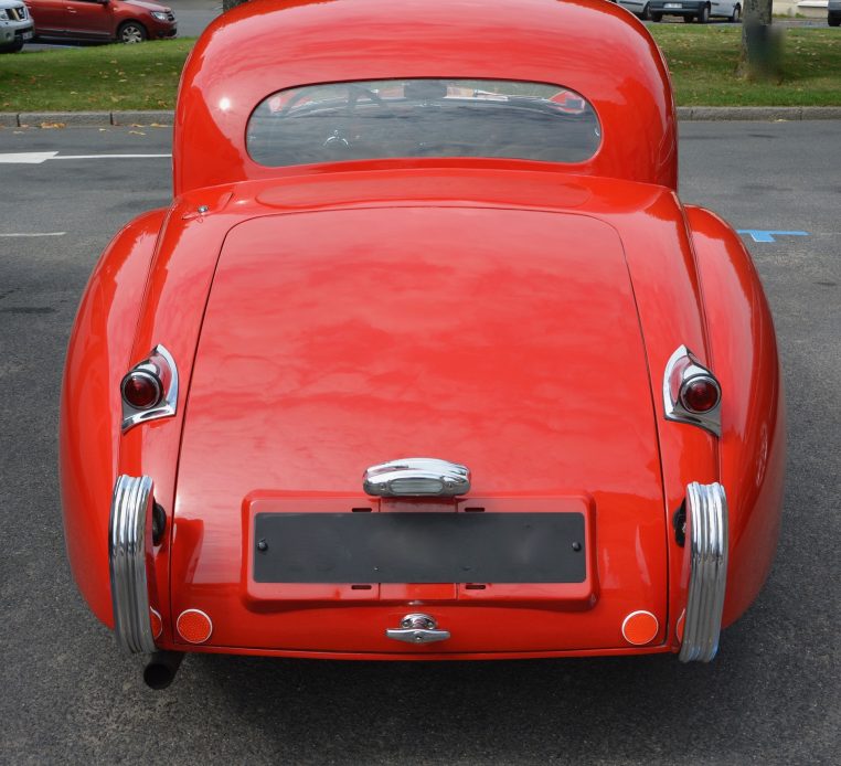 Cette professeur enferme son fils dans le coffre de sa voiture car il a attrapé la Covid !