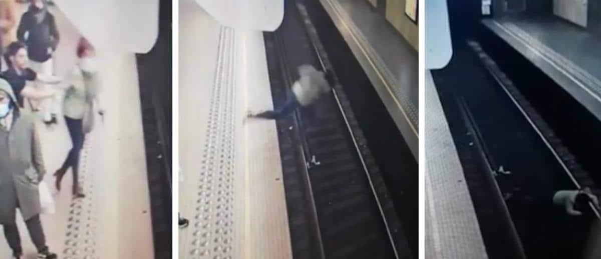 femme poussee metro