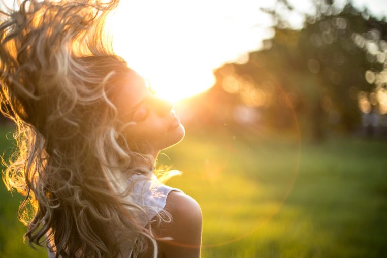 Cheveux dans le vent