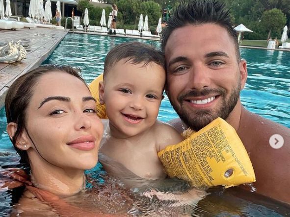 Nabilla, Milan et Thomas