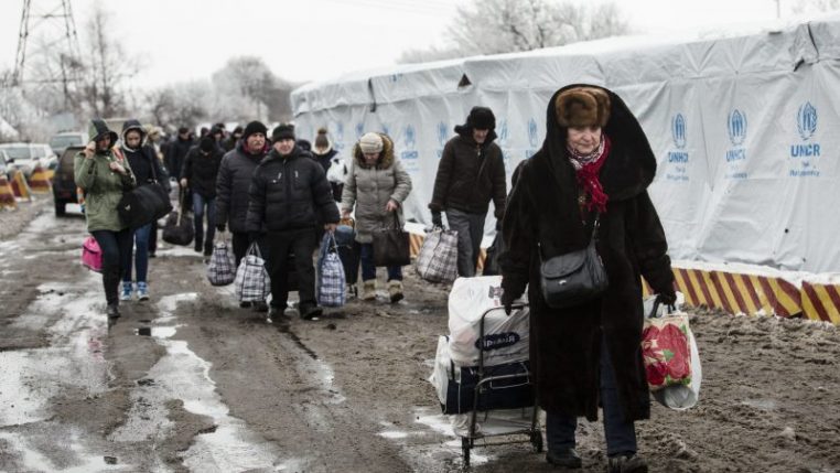 Ukrainiens qui fuient l'Ukraine
