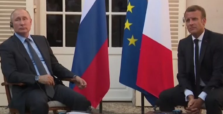 Entretien téléphonique du 29 mars Poutine-Macron : que se sont dit les deux chefs d'État ?