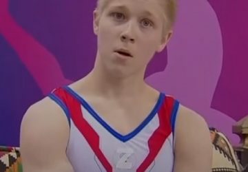 Le jeune Ivan Kuliak choque en affichant son soutien lors d'une compétition sportive internationale à la Russie