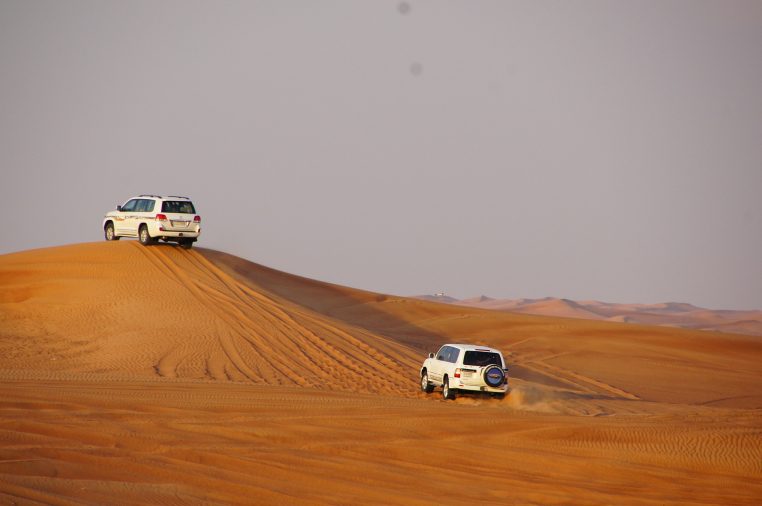 Sable du Sahara n'oubliez pas de laver votre véhicule, sous peine d'amende salée !