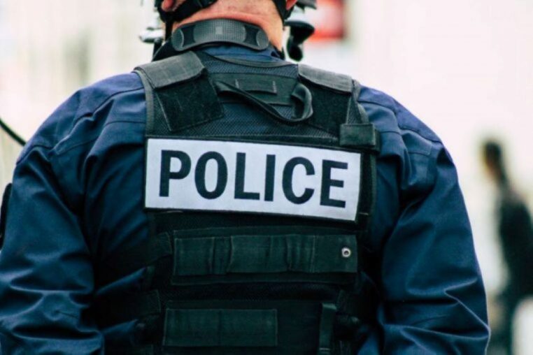 attaque-policiers-marseille-couteau-agresseur-inconnu-services-police