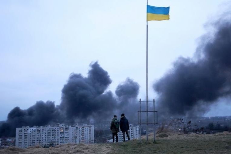 bombardement batiment ukraine croix rouge armée russe
