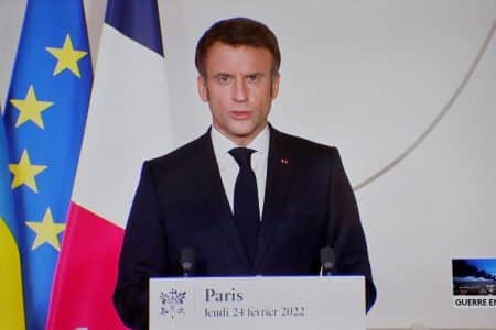 emmanuel macron message armees francaises