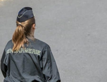 femme gendarme