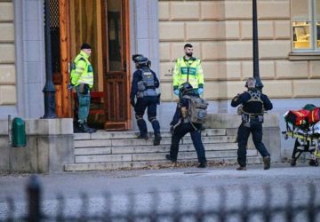 lycée suede attaque arme blanche hache couteau police