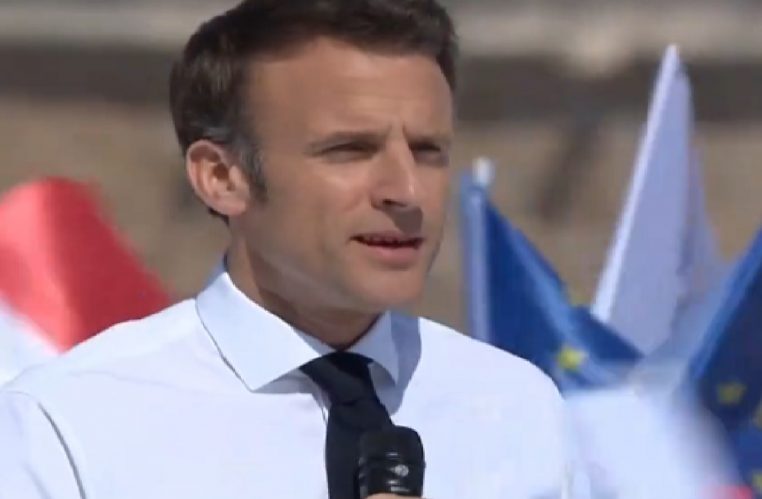 Emmanuel Macron promet un chèque alimentation s'il y est réélu