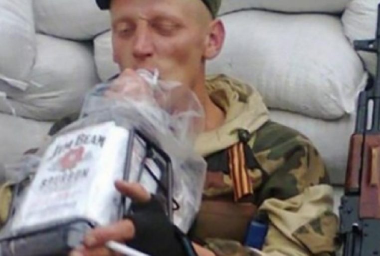 Guerre en Ukraine : les habitants offrent des cadeaux empoisonnés aux soldats russes !