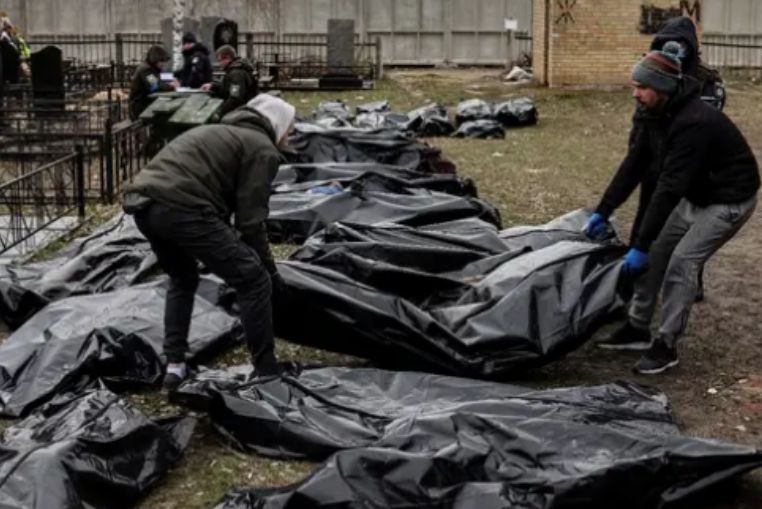 cadavres civils guerre ukraine decombres immeubles kiev