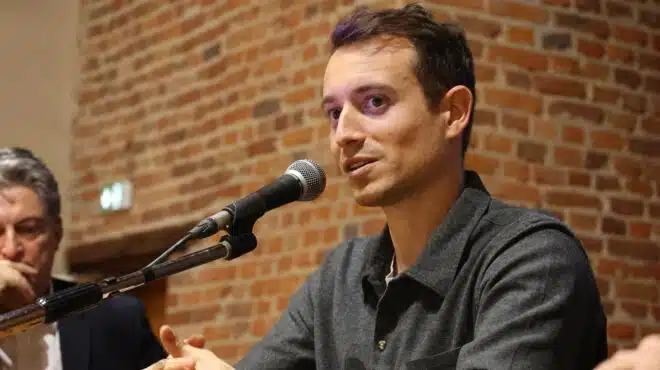 hugo-clement-interpelle-rayane-bensetti.
