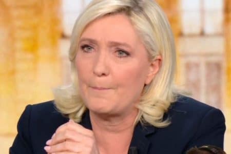marine le pen debat entre deux tours couleurs decors plateau