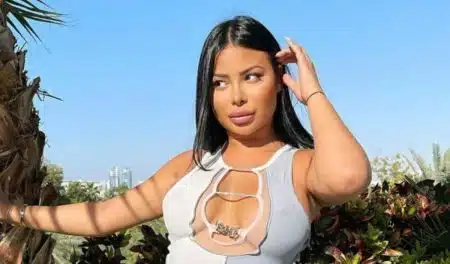 Maeva Ghennam ivre