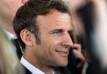 Simple rumeur d'homosexualité ou fait avéré ? Macron laisse un étonnant message à Mathieu Gallet, son supposé amant !