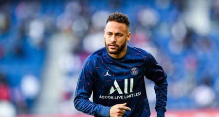 Neymar reste au PSG
