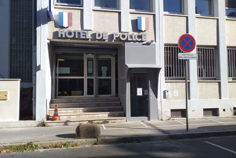 commissariat de Police de Chalon sur Saône homme tue femme fille 5 ans secrétaire