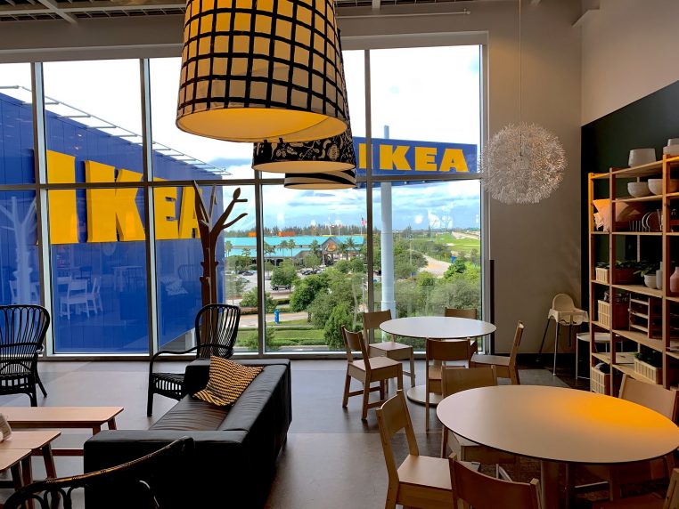 Ikea découvrez les 8 choses que les employés ne doivent surtout pas faire !