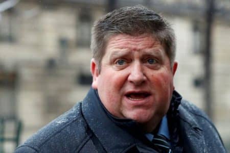 Willy Schraen rechauffement climatique patron chasseurs canicule complot