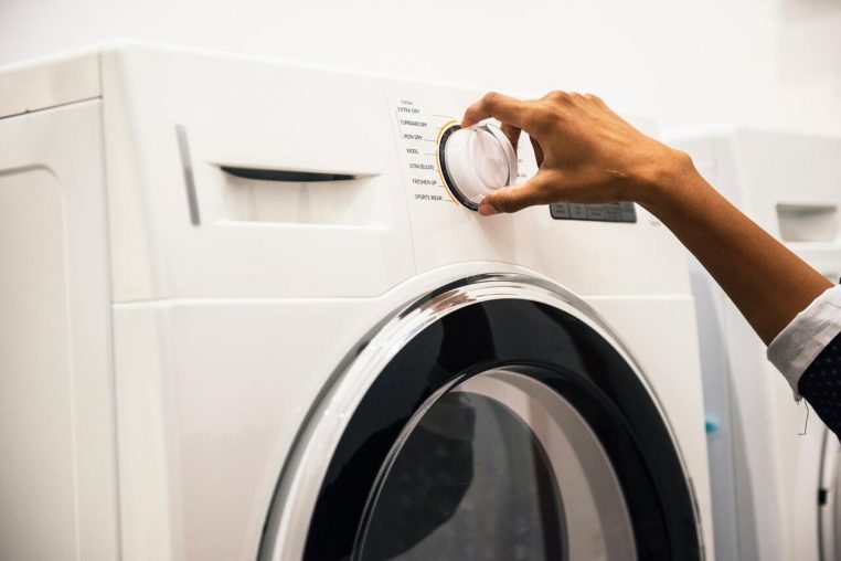 Machine à laver : le programme rapide pour laver son linge est déconseillé