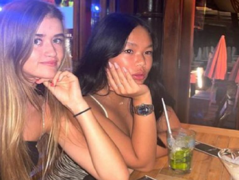 Du haut de ses 13 ans, la fille du Taulier n'est pas du genre à se faire écraser facilement ! Joy Hallyday cash avec ses détracteurs