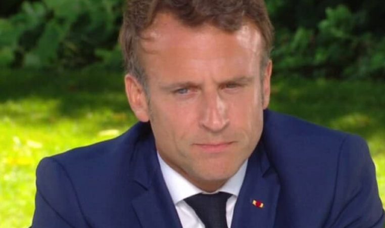 Emmanuel Macron : son astuce infaillible pour cacher sa calvitie