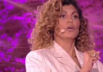 Marrakech du rire : Nawell Madanni crée le malaise avec sa blague sur Rihanna et les violences conjugales