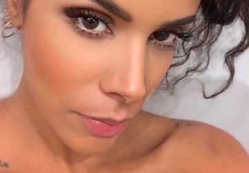 Shy'm publie un magnifique portrait d'elle dans un body noir ultra-sexy. Photo
