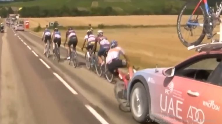 Tour de France Femmes : Mavi Garcia percutée par une voiture (Vidéo)