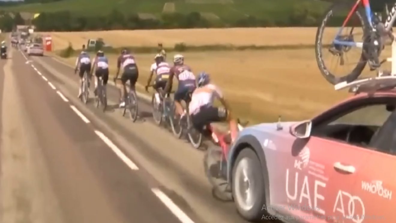 Tour de France Femmes : Mavi Garcia percutée par une voiture (Vidéo)