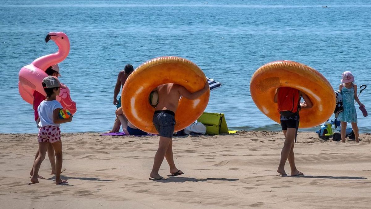 enfant bouee plage secouru
