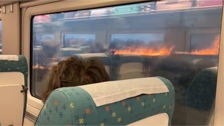 incendie train encerclce images choc