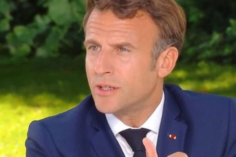 macron propos petain