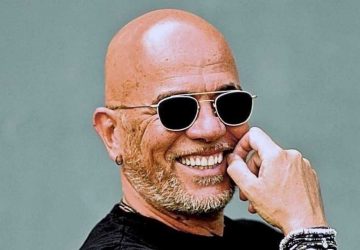 pascal obispo celibataire affiche charmante compagnie
