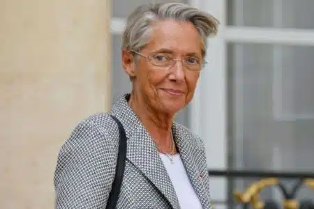 vaccin elisabeth borne
