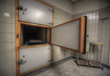 Traffic de cadavre en Espagne. Image d'une morgue illustration