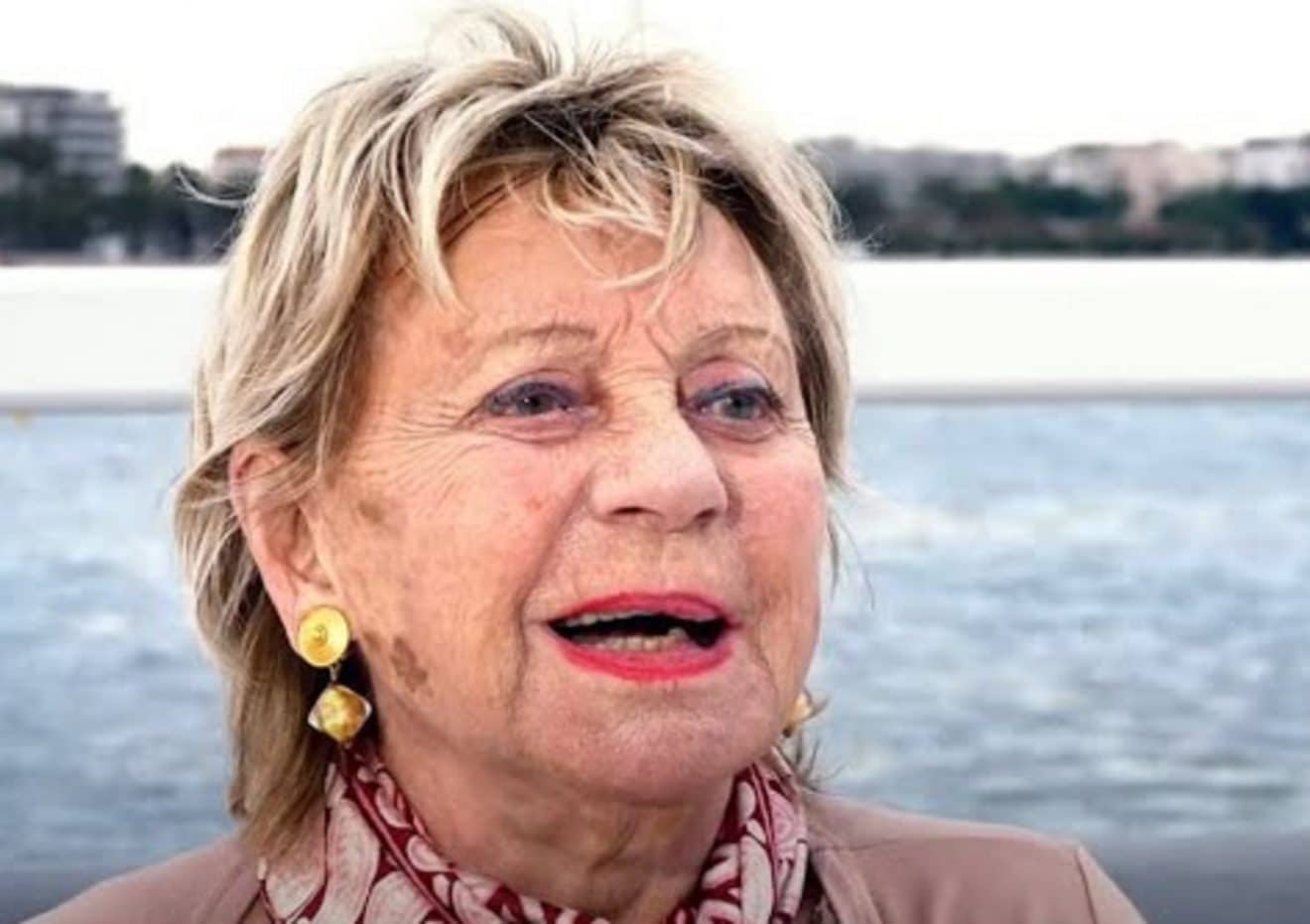 L'Amour est dans le pré : une candidate, « sosie » d'Anny Cordy, interroge les internautes
