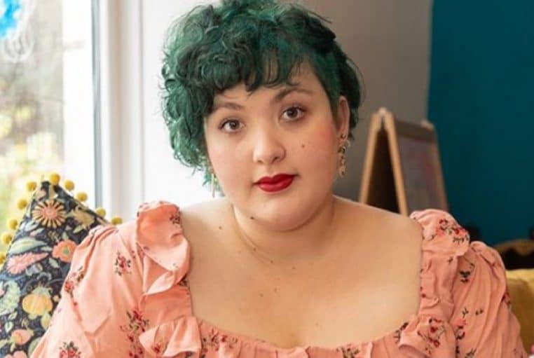 Ronde, elle ose porter le bikini à la plage, elle reçoit de nombreuses critiques