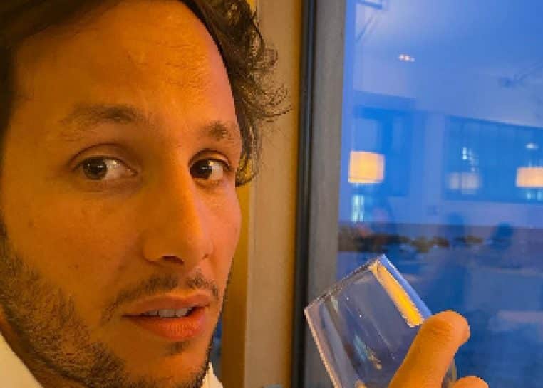 « Une croix définitive sur son talent » : Vianney fait une annonce choc sur Instagram