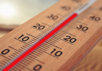 Une mère de famille laisse ses deux enfants dans le véhicule sous la canicule. Elle est interpellée par la police