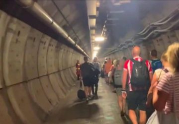 eurostar bloque voyageurs heure tunnel manche