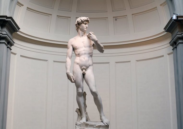 statue grecque pénis