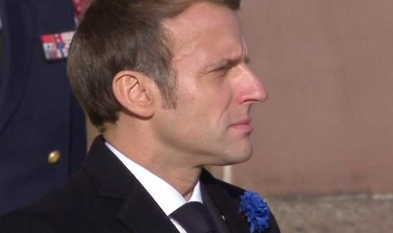 Emmanuel Macron en deuil suite au décès de la Reine Elizabeth II