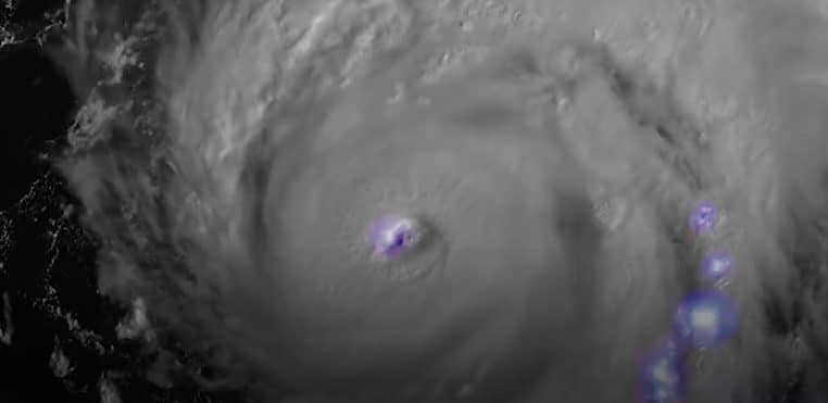 Ouragan Ian vu par satellite