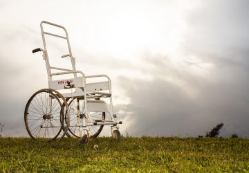 Un nouveau virus contagieux endommagerait la moelle épinière des enfants et provoquerait des paralysies !