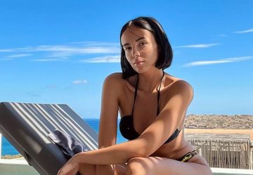 agathe auproux grece photos instagram
