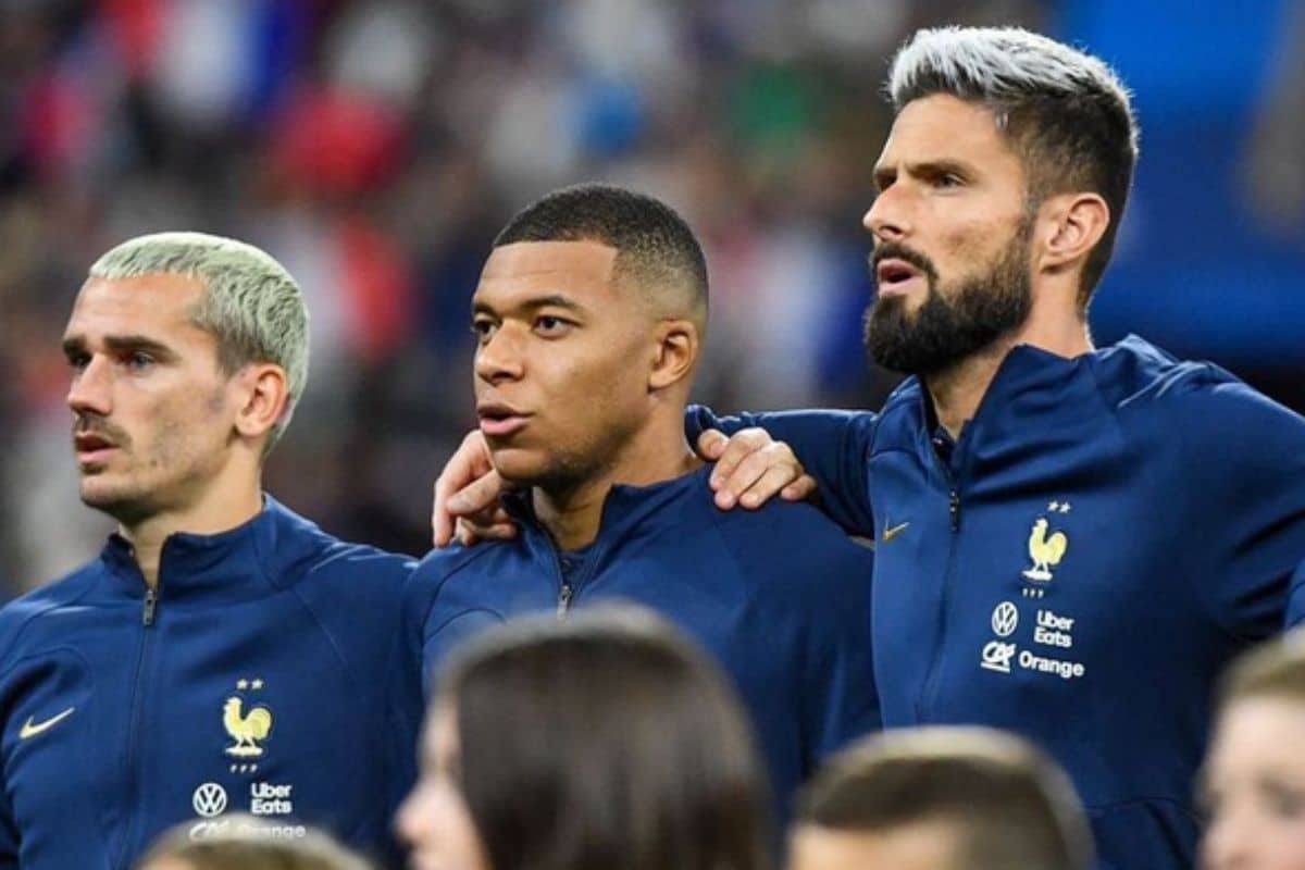 Équipe de France : après la défaite au Danemark, ces deux joueurs des Bleus ont été aperçus en boite de nuit…