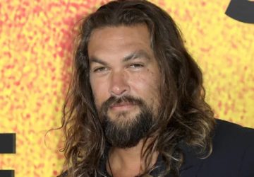 jason momoa se rase les cheveux raisons etonnante