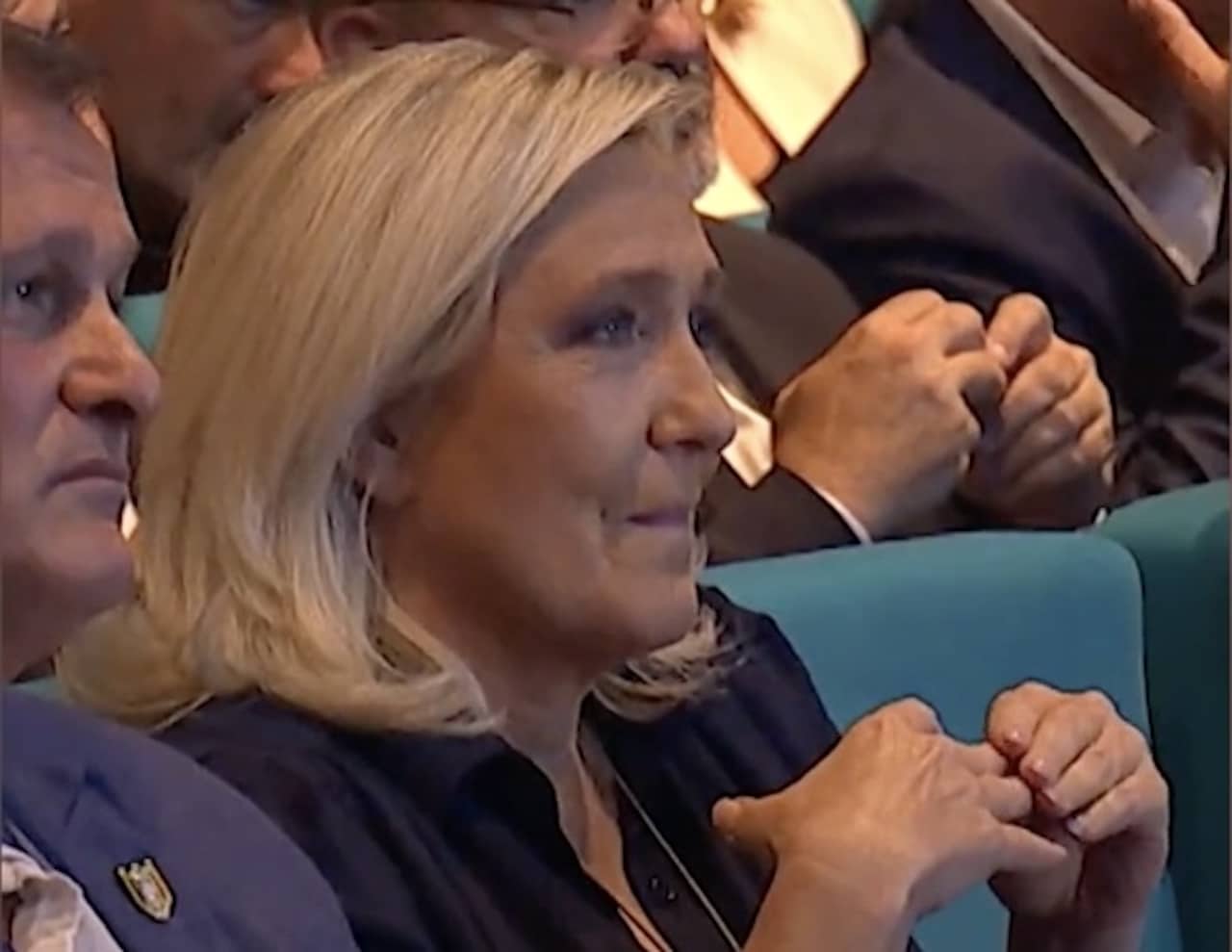 Marine Le Pen : pourquoi la présidente du Rassemblement Nationale a fondu en larmes ?